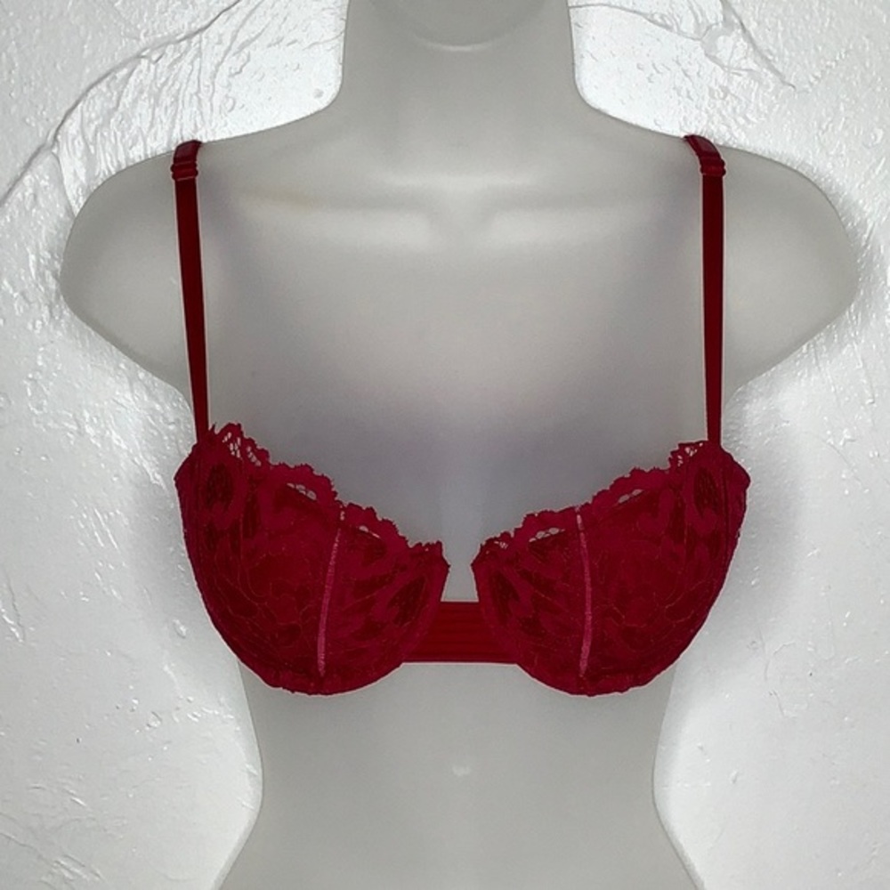 Victoria’s Secret Very Sexy uplift Balconet red wine bra size 34B EUC